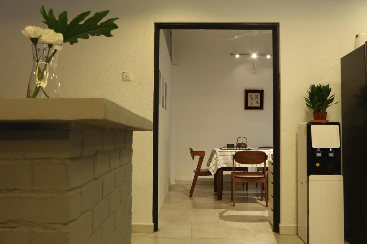 G Beach Front Villa Batu Feringgi Exterior foto